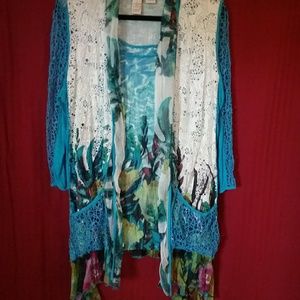 NWOT Beautiful 2 pc. top🍓*